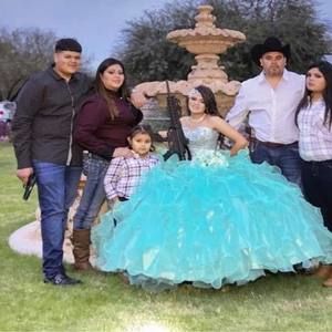 Meet your Posher, Carlos